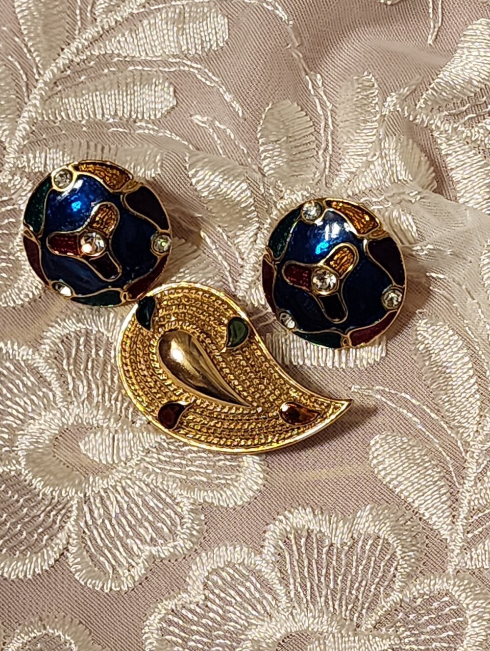 Vintage Domed Enamel & Rhinestone Heavy Clip-On Earrings With MATCHING Brooch